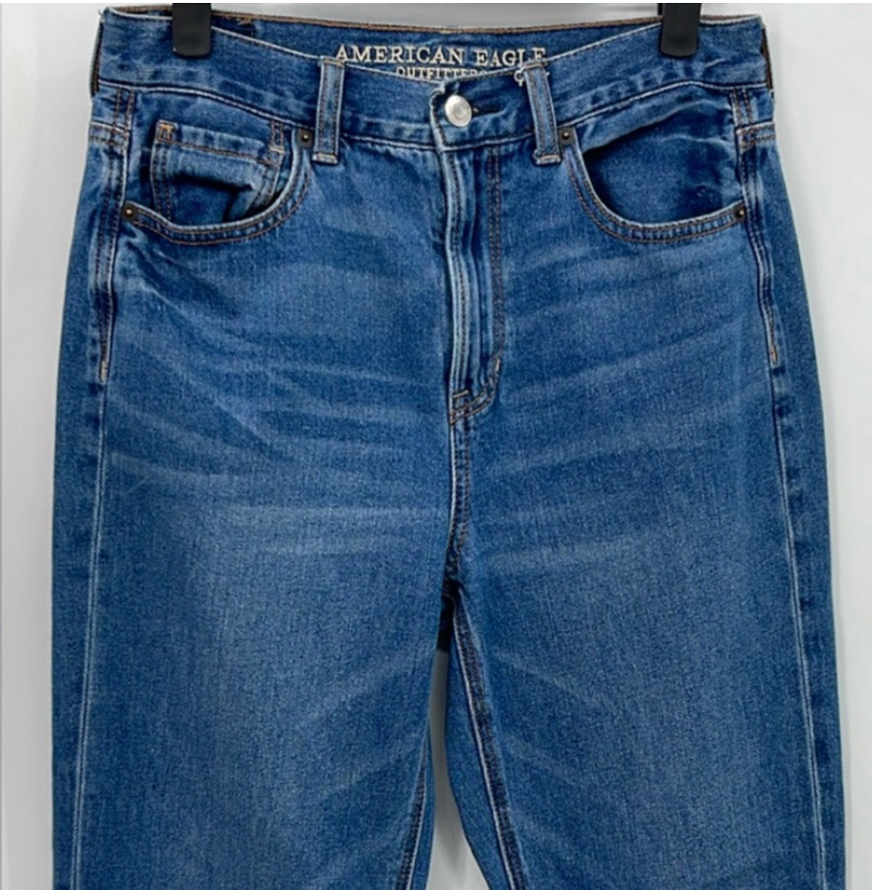 American Eagle Outfitters Mom Jeans