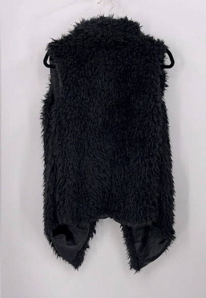 Kenneth Blake New York Faux Fur
Teddy Vest