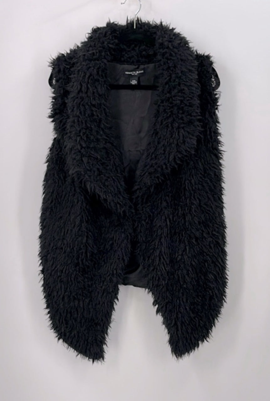 Kenneth Blake New York Faux Fur
Teddy Vest