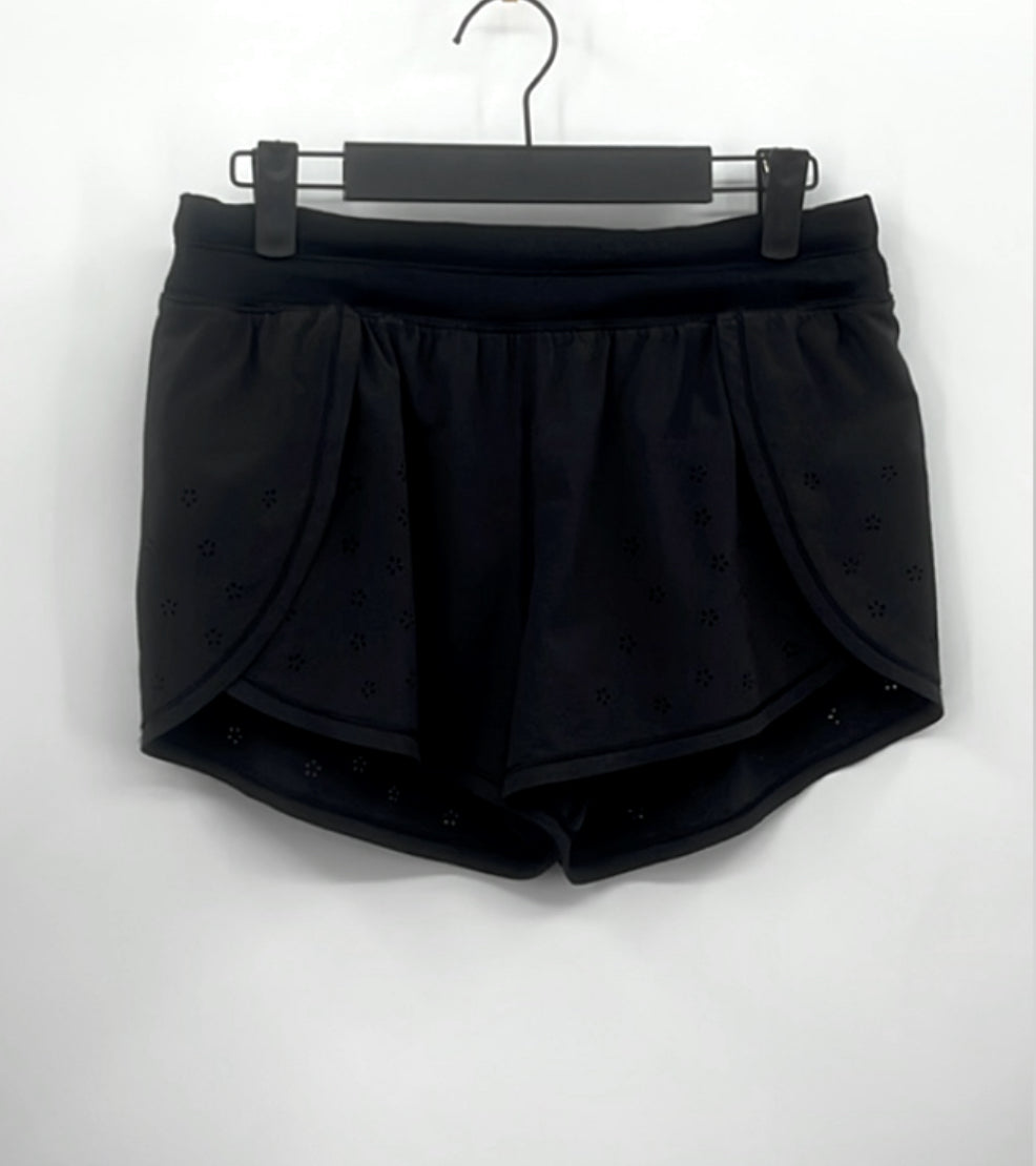 Lululemon Run: Breeze By Short *Laser
Cut Black