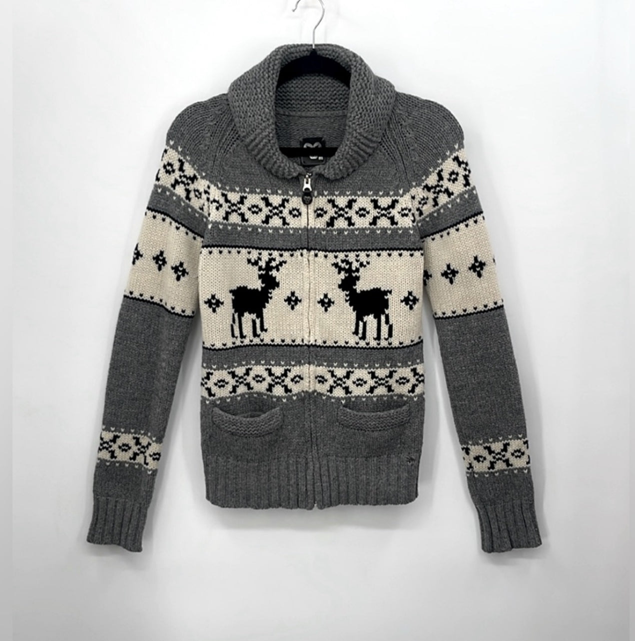 Aritzia TNA Cowichan Lambswool
Sweater