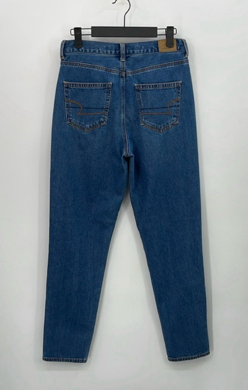 American Eagle Outfitters Mom Jeans