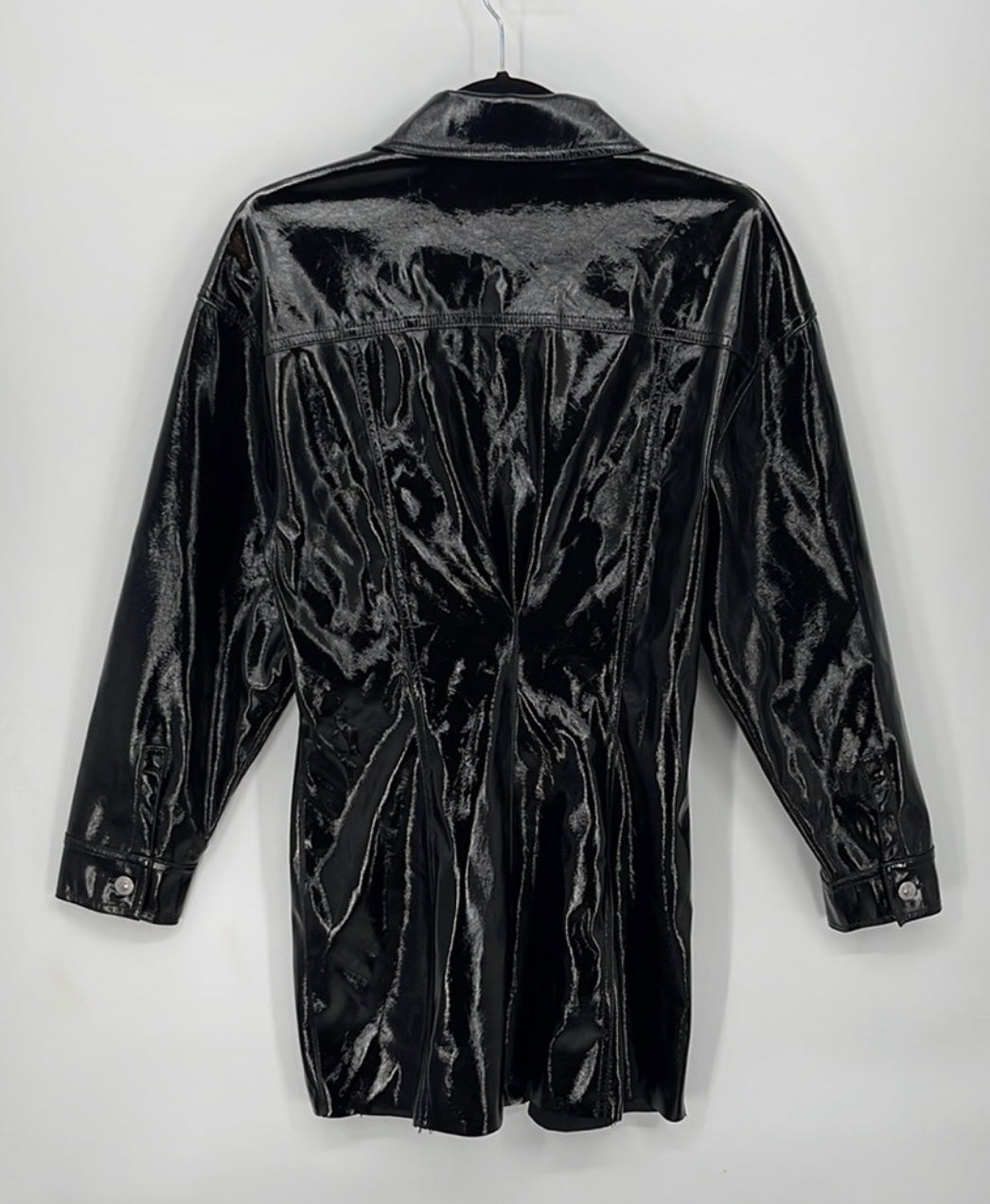 Zara Raeh Robe en faux cuir verni noire