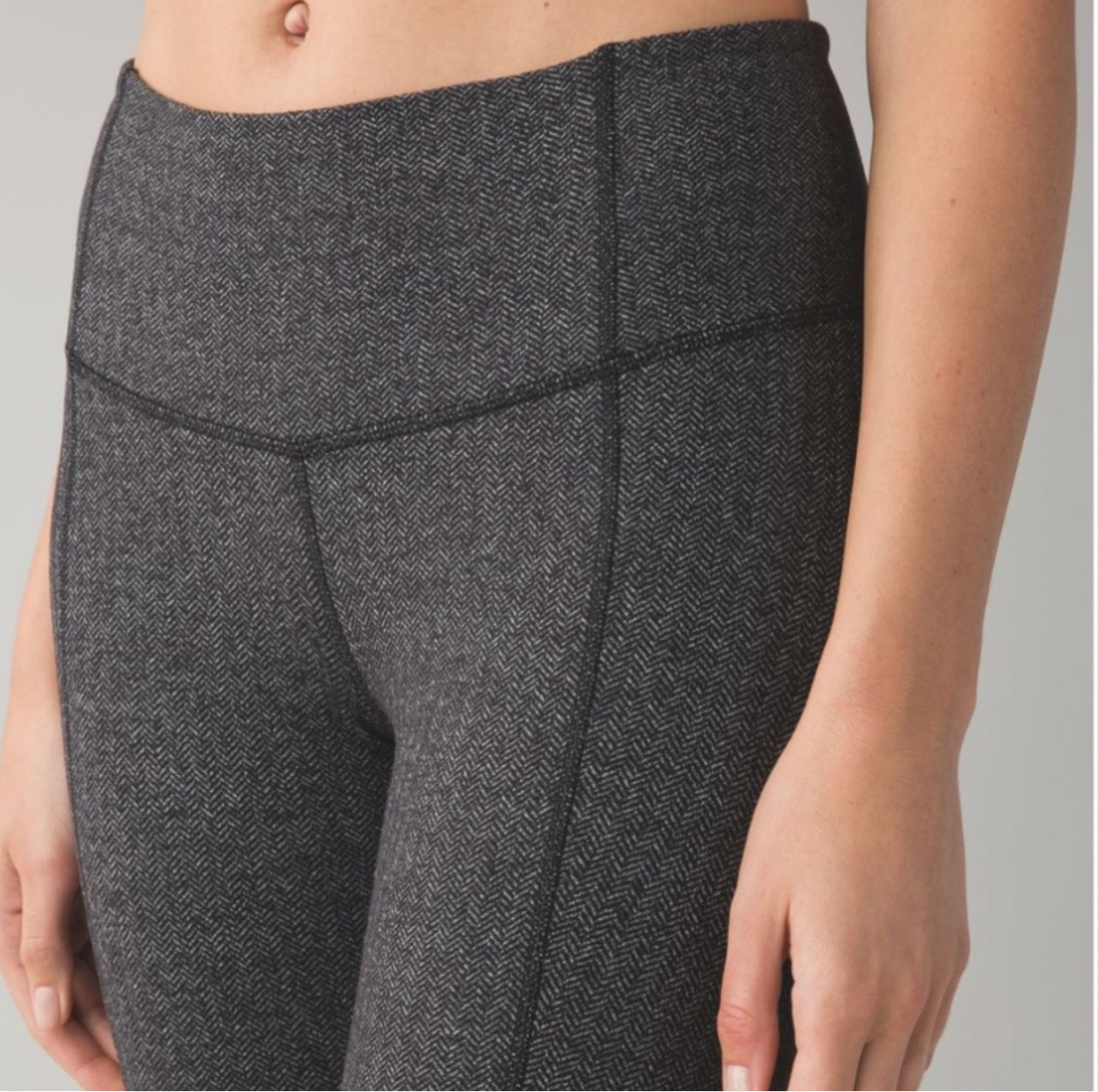 Lululemon Gather & Crow Crop II
Heathered Herringbone Heathered
Black Black