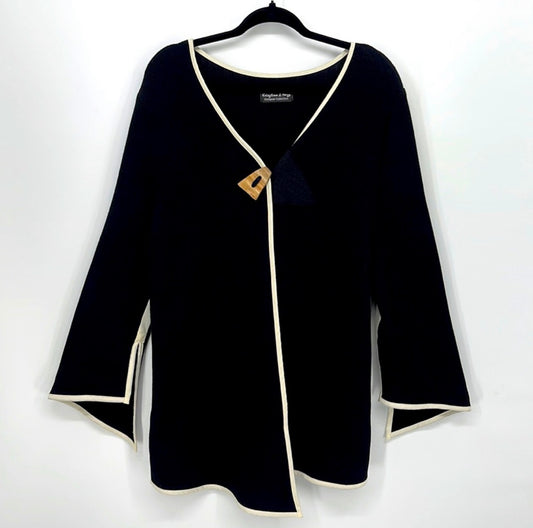 Krisztina Nagy Lightweight Sweater
Jacket/Cardigan