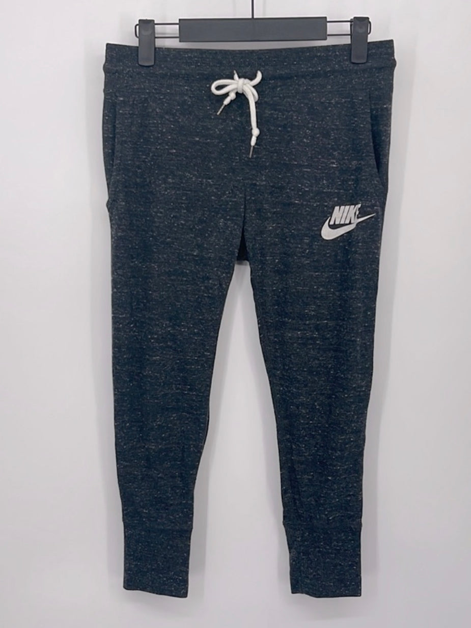 Nike Cropped Joggers