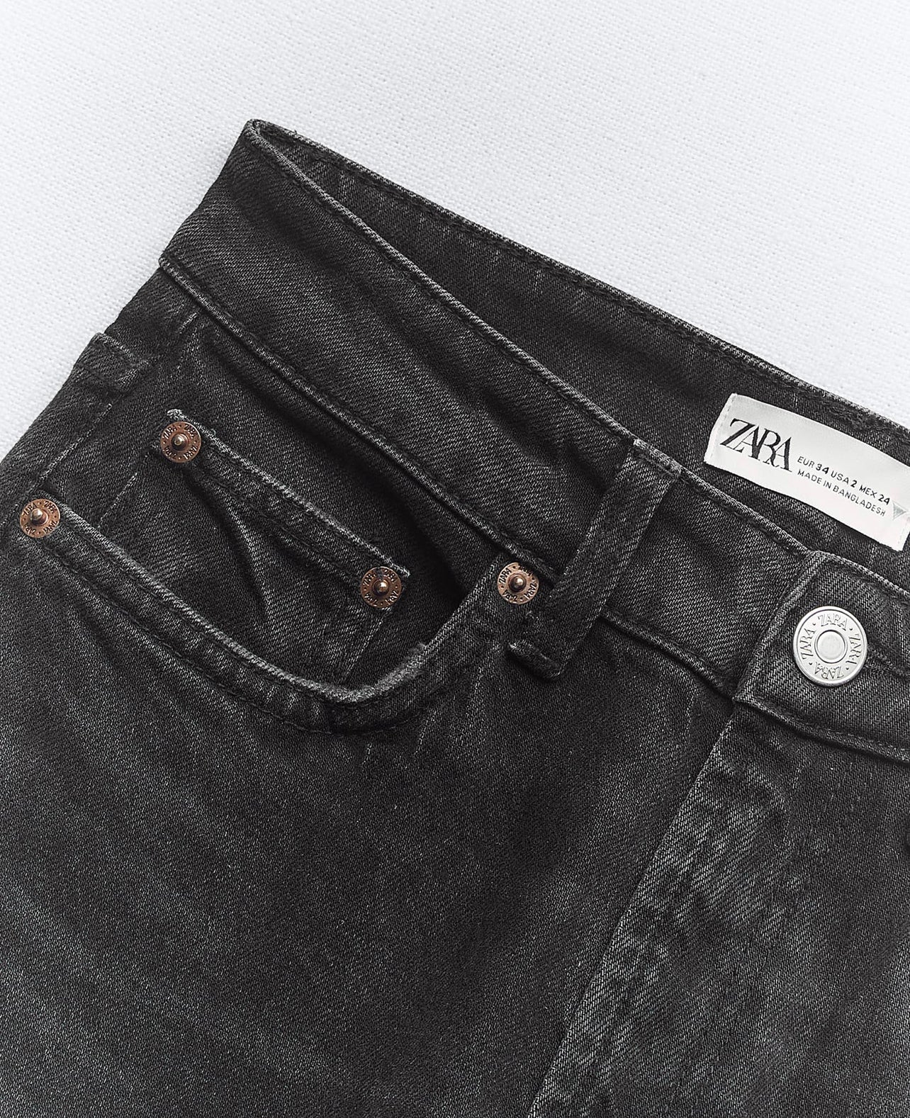 Zara Stove Pipe Highrise Ankle Length Jeans